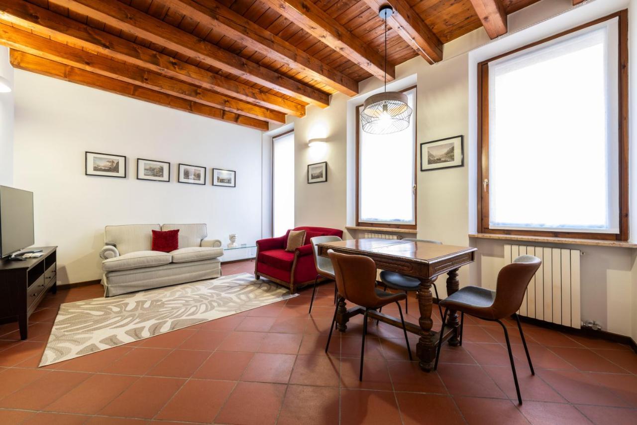 Appartamento con 2 Camere da Letto