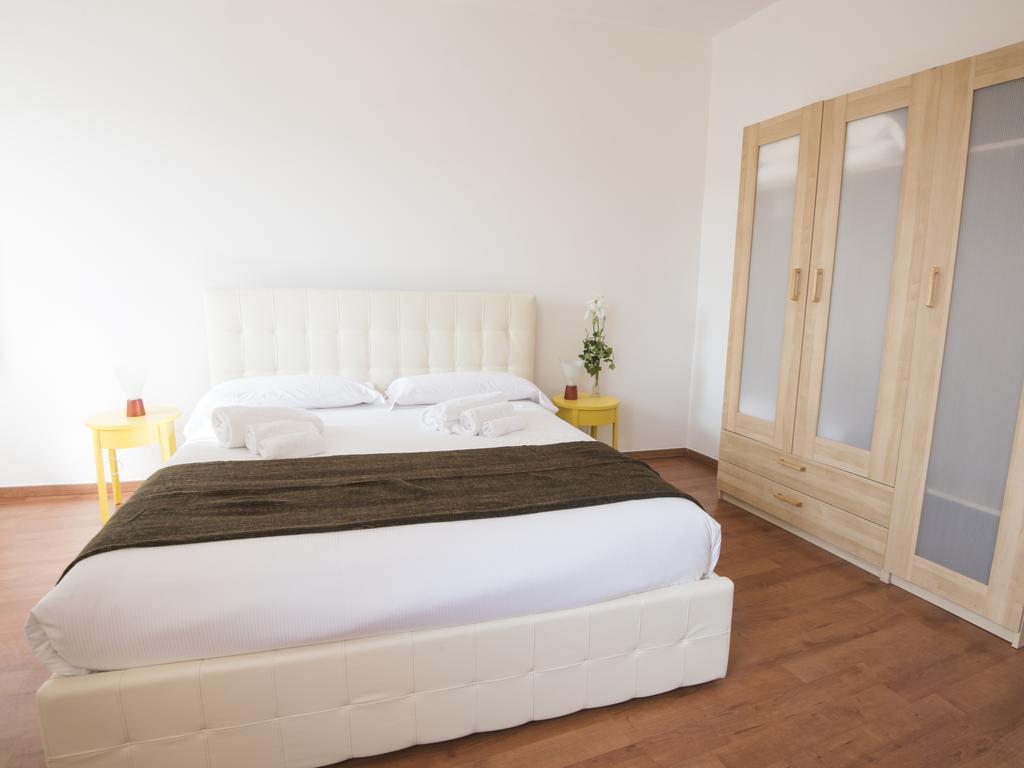 One-Bedroom Apartment,256940513:JPEG