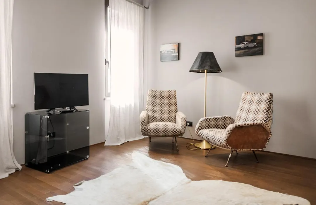 Flats4Rent Al Monte-1
