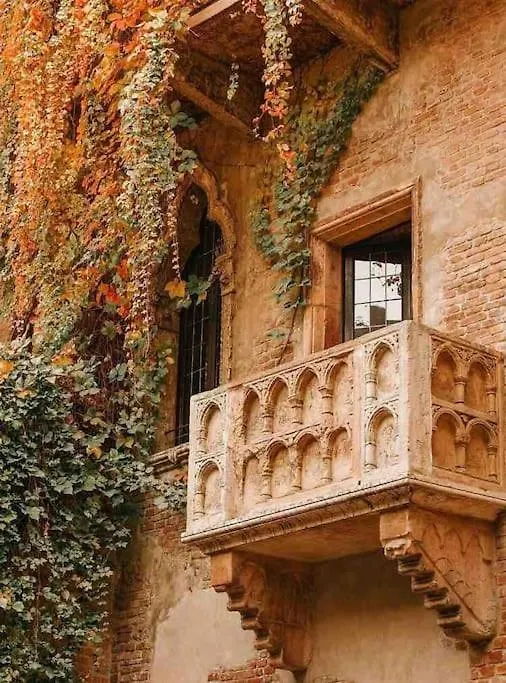 Small&Elegance - Your Romantic Travel in Verona-1