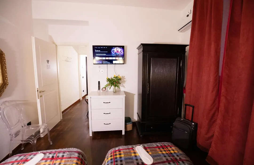 Like Romeo Suites-1