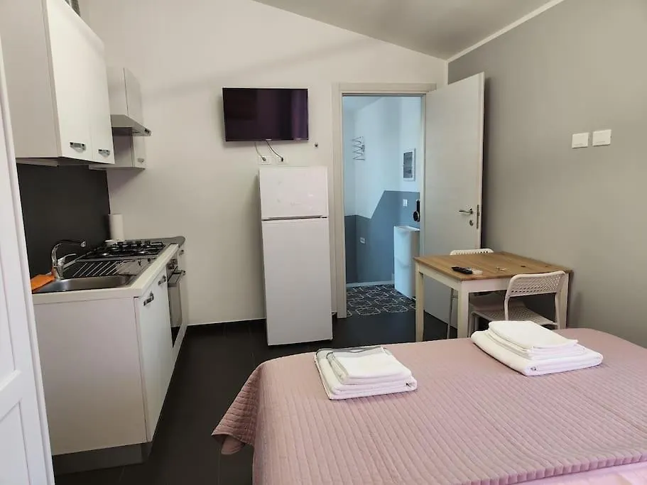 Studio Flat Verona 1-1
