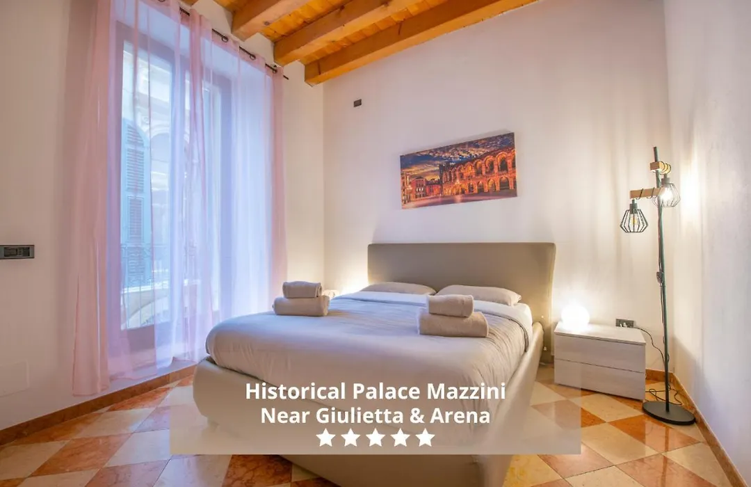 ARENA LUXURY EXPERIENCE Elegante appartamento di 78 mq in Via Mazzini, appartamento per 5 persone - WIFI VELOCE ed elegante balcone-1