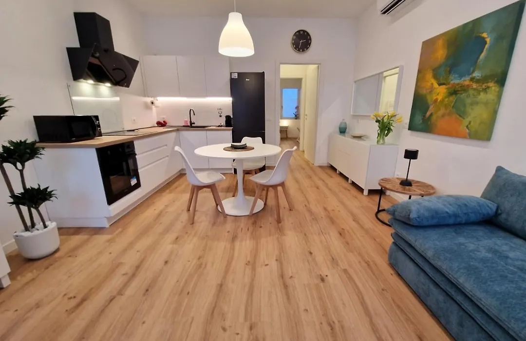 Casa Ross - appartamento Elegante e Confortevole, recentemente Rinnovato-1