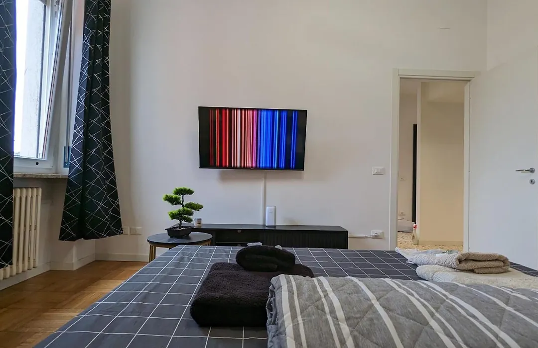 Room With Free Parking 15 Minutes Walk From Arena-1