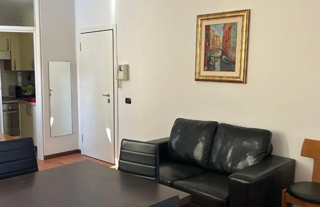 Piccolo Attico Porta Nuova-1