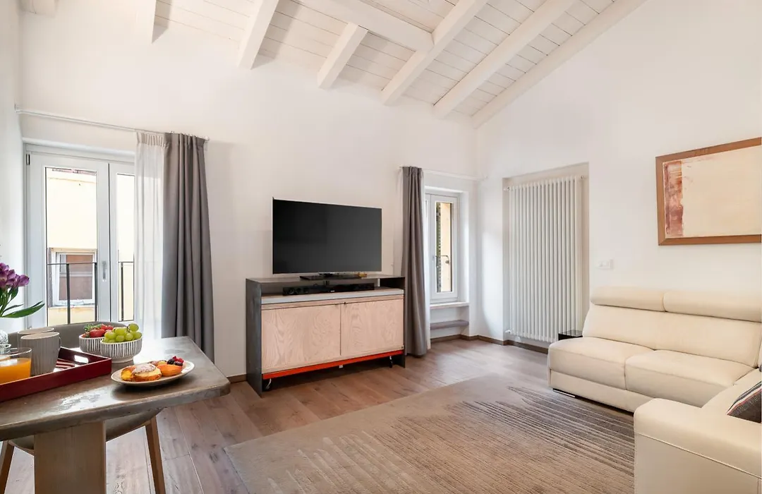 Conte Manfredo And Donna Angelina Apartments With Breathtaking Arena Views In Verona-1