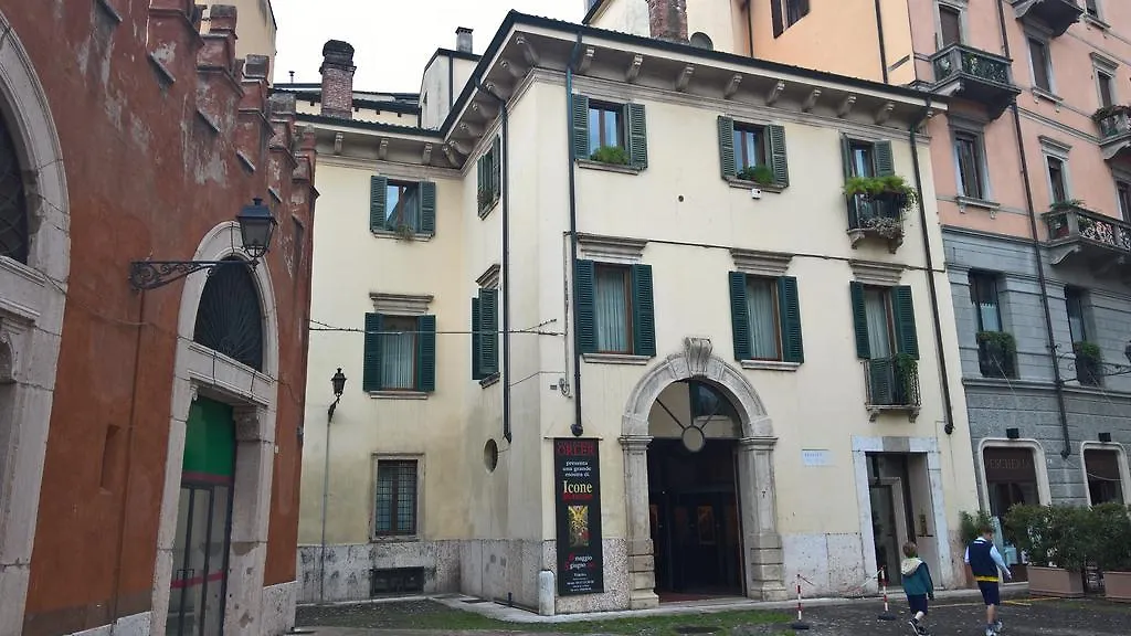 Casa Ferrari Appartamento Verona Sanificato Ozono-1
