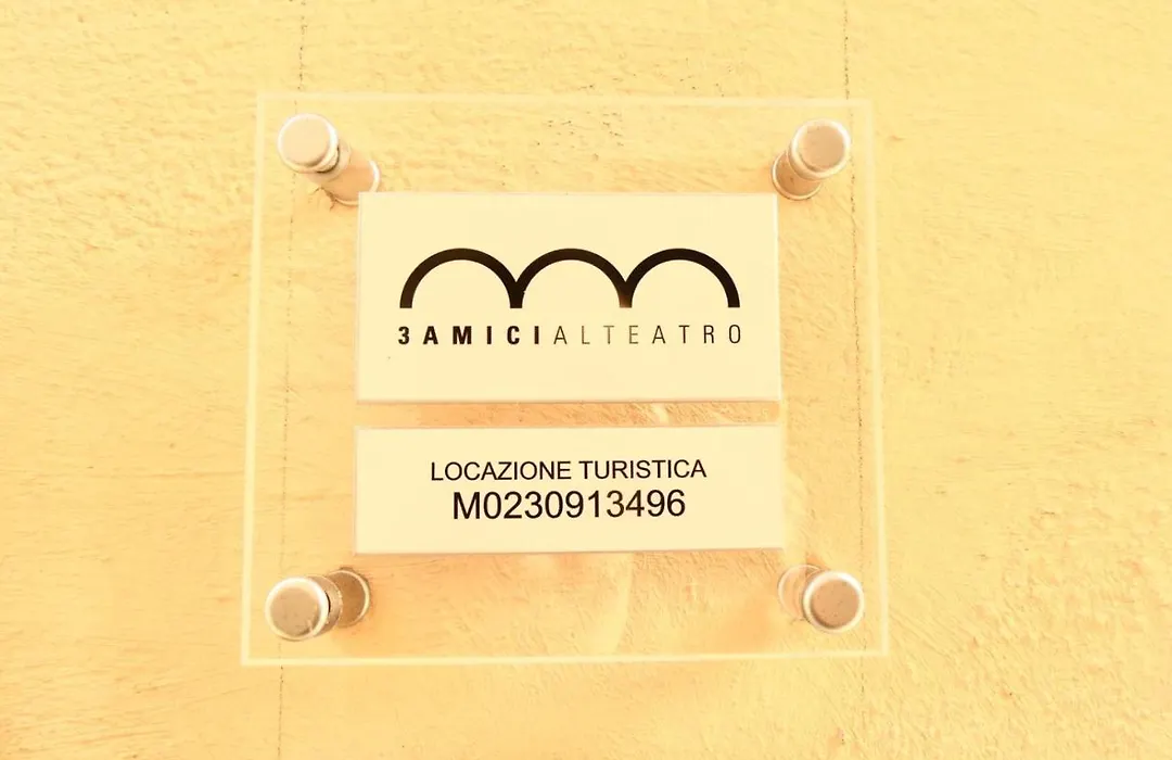 3 Amici al Teatro-1