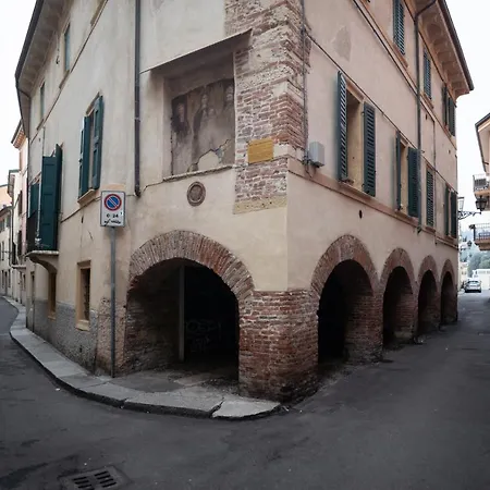 Becket Verona Flat-3