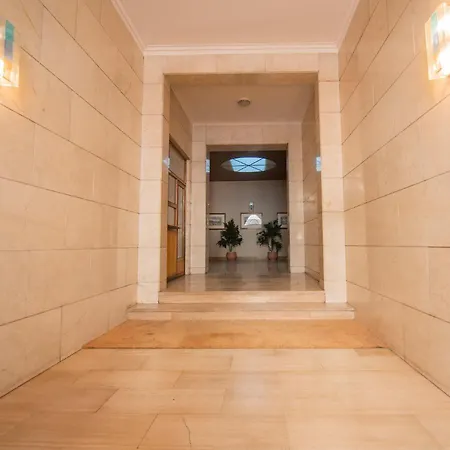 Leoncino Apartment-2