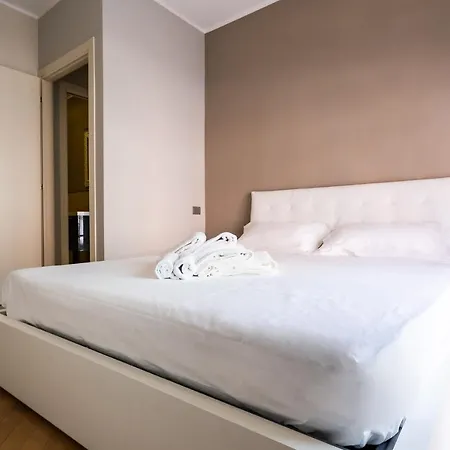 Porta Nuova Central Studio-2