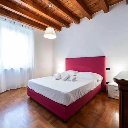 Amanti Apartment In Verona By Reasy&Busy-2