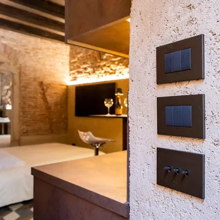 Verona Deluxe Boutique Room-2