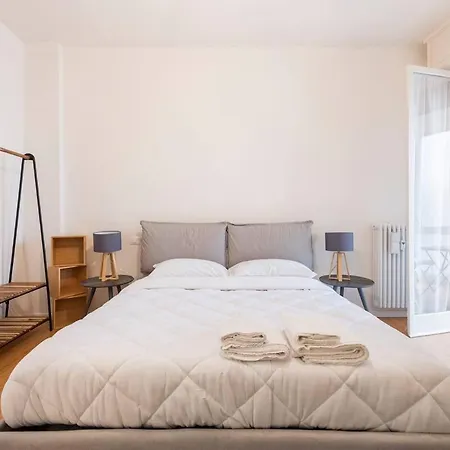 Vicolo Leoni 2BRD apartment-3