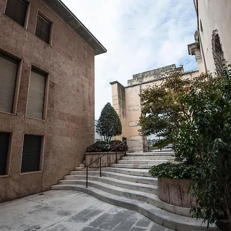 Italianflat - Roman Theater Flat, Free Parking-3