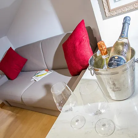 Family Apartment Verona Class Residenze del Cuore-2