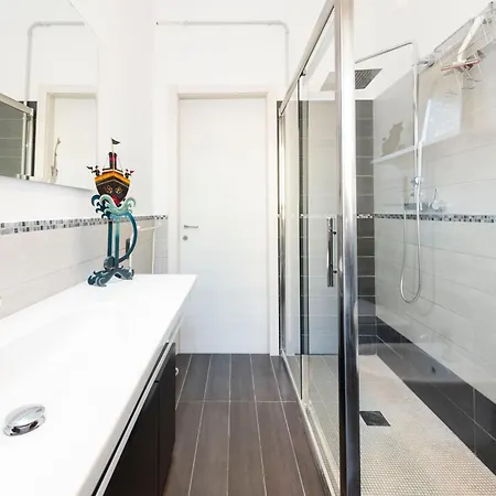 Teorema Apartment By Reasy&Busy-3