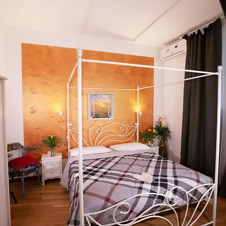 Like Romeo Suites-2