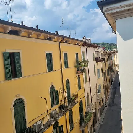 Fata Apartament Verona Centro-2