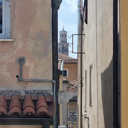 Fata Apartament Verona Centro-3