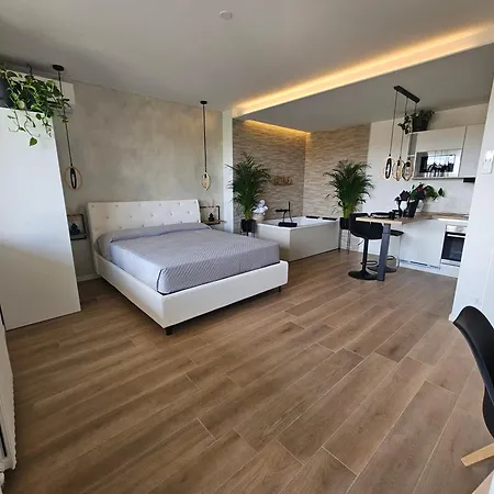 Luxury Suite, Villa Joy Verona , Exclusive Romantic Luxury Suite With Jacuzzi, Near Verona Center-2
