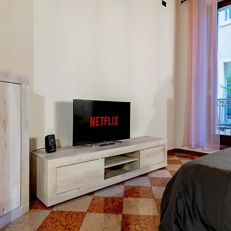 ARENA LUXURY EXPERIENCE Elegante appartamento di 78 mq in Via Mazzini, appartamento per 5 persone - WIFI VELOCE ed elegante balcone-3