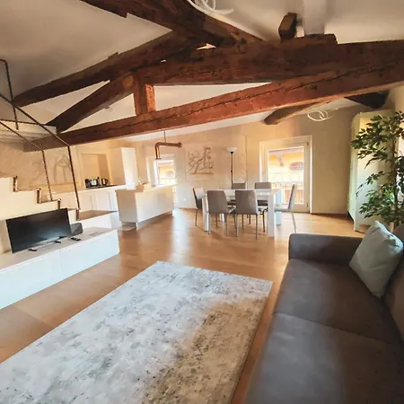 Ponte Pietra Luxury Home in Verona-2