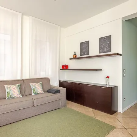 Louis Apartment Arena-3