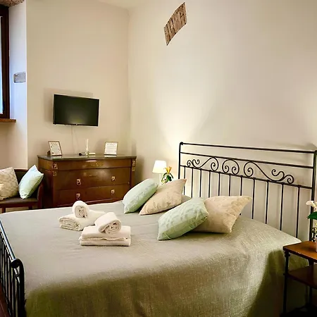 Arena in Love - Centre Rooms-3