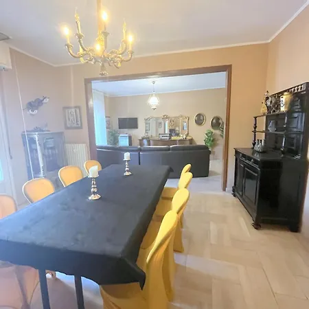La Lirica Home-2