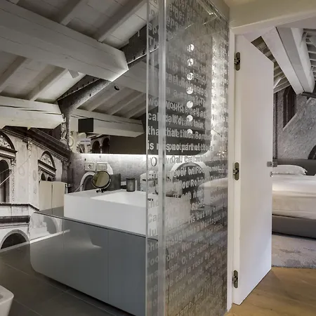 Lords Of Verona Luxury Apartments-3