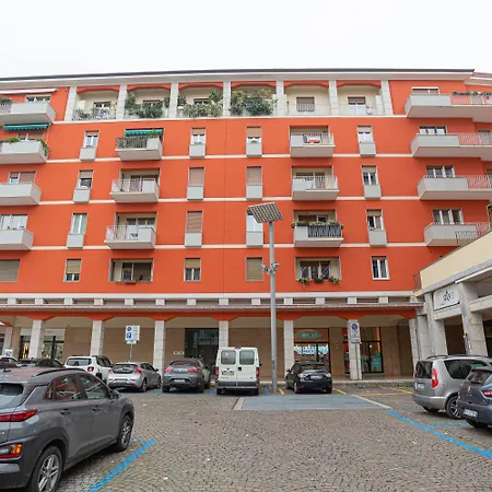 Debora'S Flat - 10 Minuti Dall'Arena-3