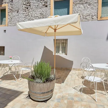 Residence "Professor'S Nest" - Verona Apartments-2