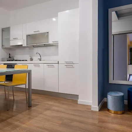 Leoncino Apartment 2-3