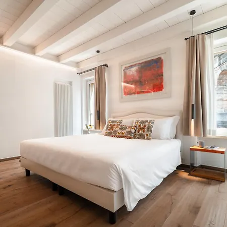 Conte Manfredo And Donna Angelina Apartments With Breathtaking Arena Views In Verona-3