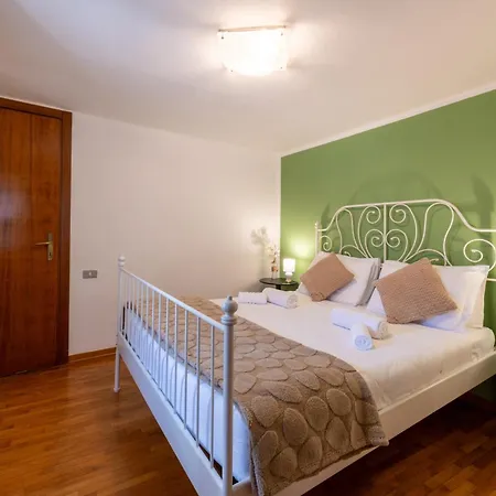 Loft Santa Anastasia - Piazza delle Erbe-3