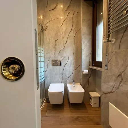 Valverde Apartments And Room-2