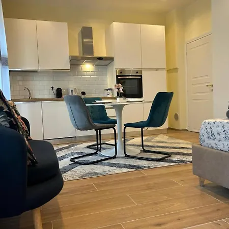 Valverde Apartments And Room-3