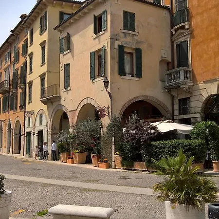 Casa Ferrari Appartamento Verona Sanificato Ozono-2