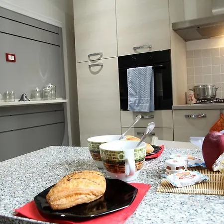 Max Apartment-2