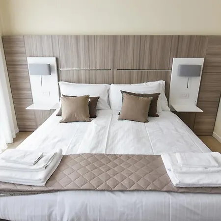 3 Amici Suites-2