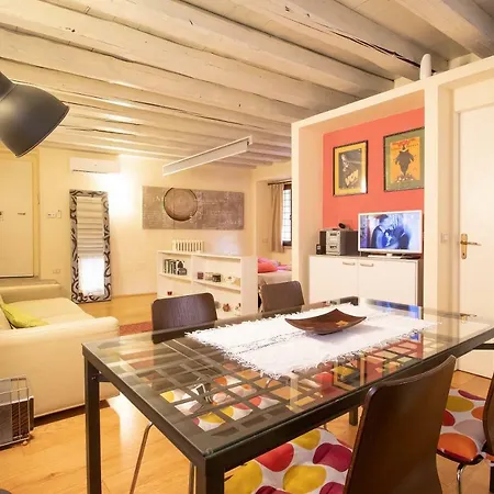 Lovely Apartment Sottoriva-2