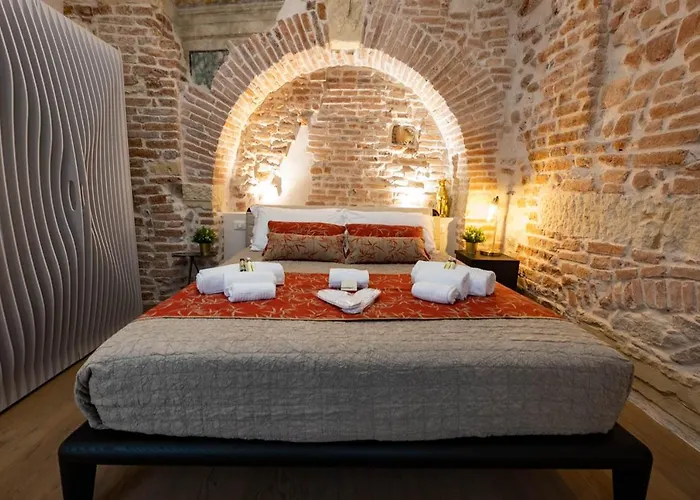 Verona Romana Apartments