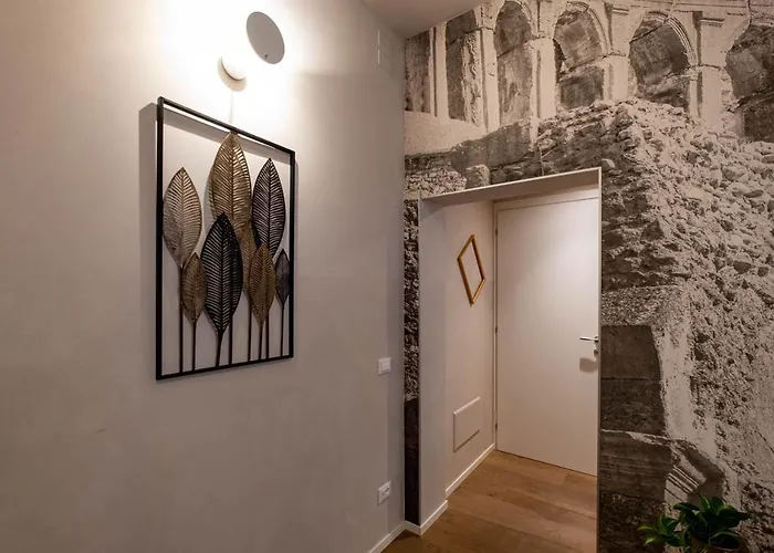 Verona Romana Apartments