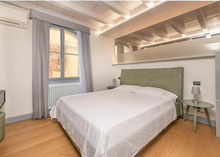Verona Cathedral Apartments
