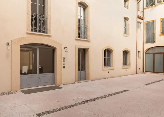 Verona Cathedral Apartments