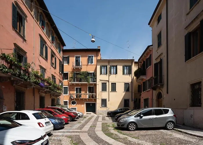 Romeo And Juliet Apartments Verona