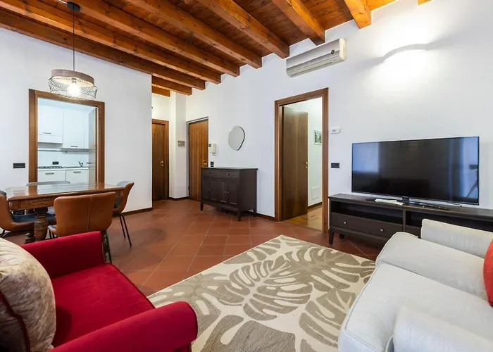 Amanti Apartment In Verona By Reasy&Busy