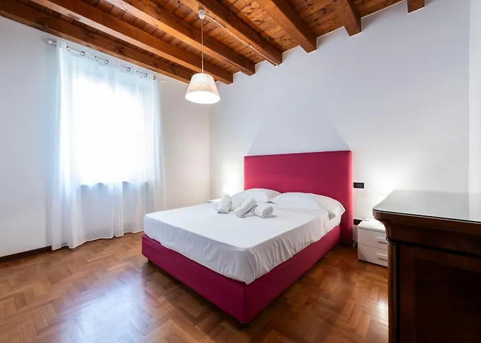 Amanti Apartment In Verona By Reasy&Busy